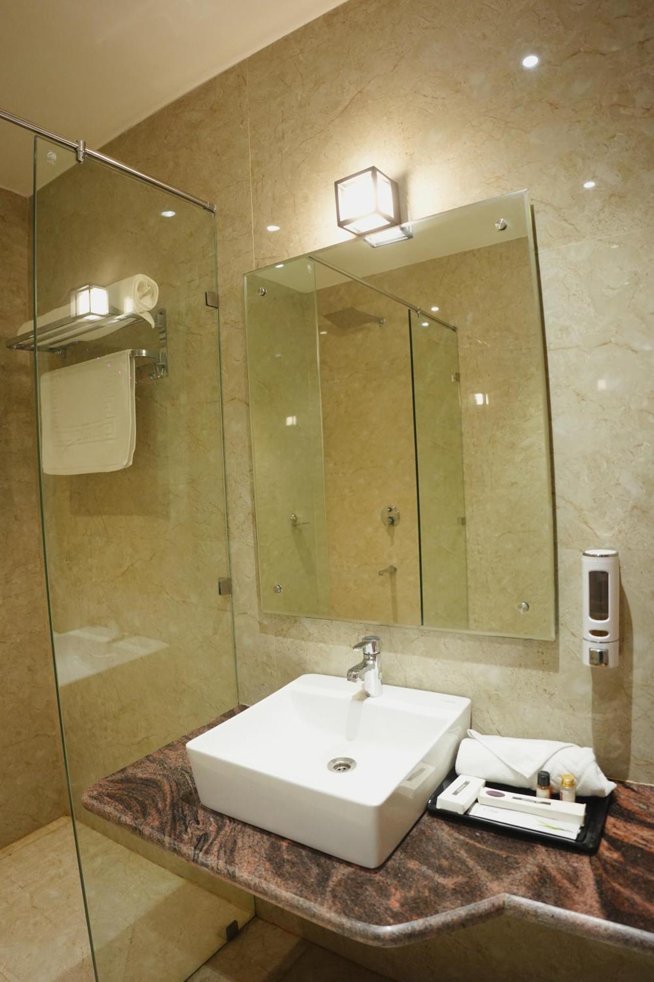 The Krati Resort & Convention Centre Bareilly Dış mekan fotoğraf